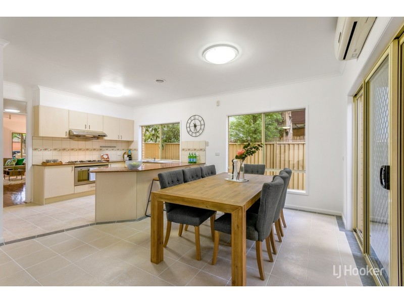 16 The Avenue, Caroline Springs VIC 3023