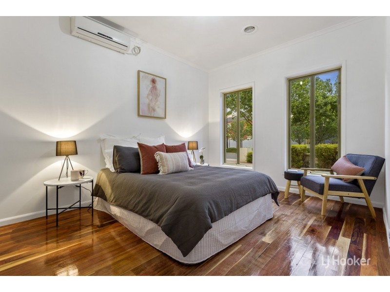 16 The Avenue, Caroline Springs VIC 3023