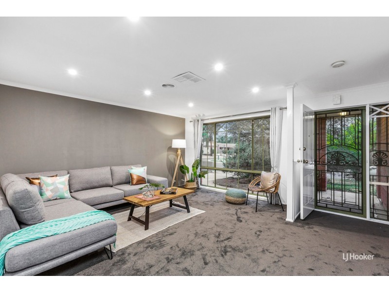 13 Willowgreen Way, Point Cook VIC 3030