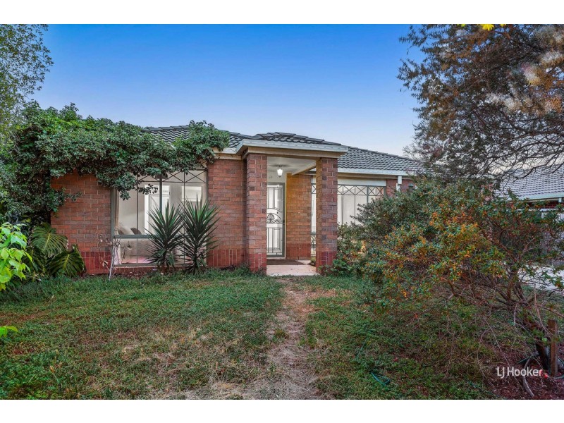 13 Willowgreen Way, Point Cook VIC 3030