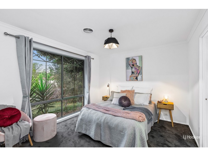 13 Willowgreen Way, Point Cook VIC 3030