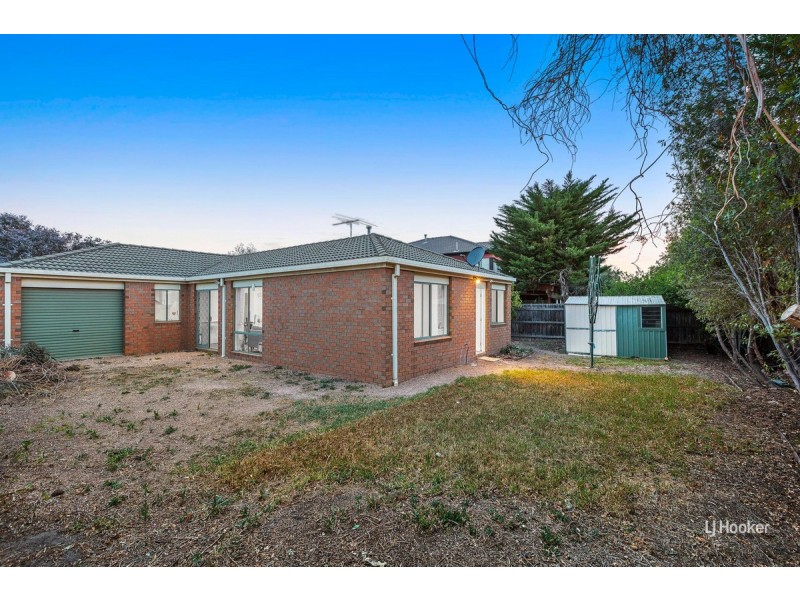13 Willowgreen Way, Point Cook VIC 3030