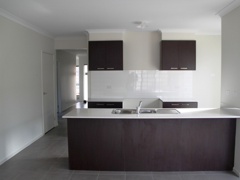 33 Terrene Terrace, Point Cook VIC 3030