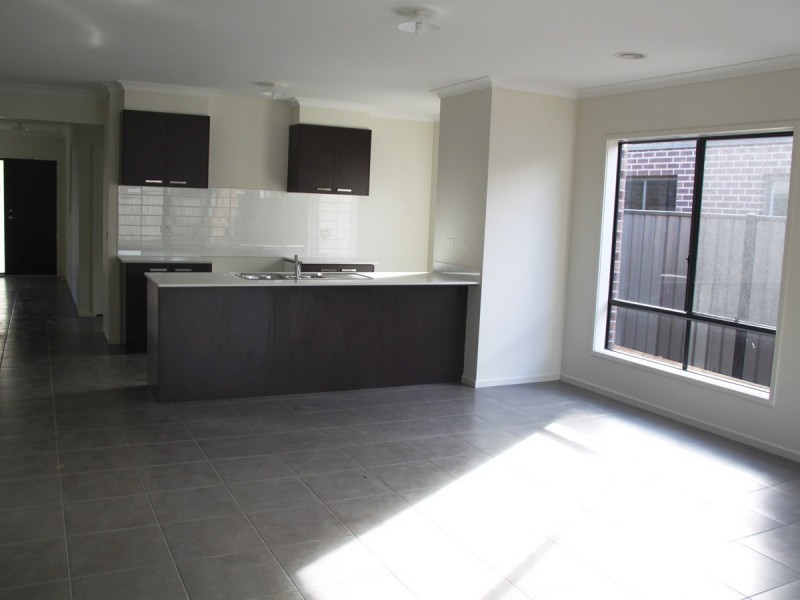 33 Terrene Terrace, Point Cook VIC 3030