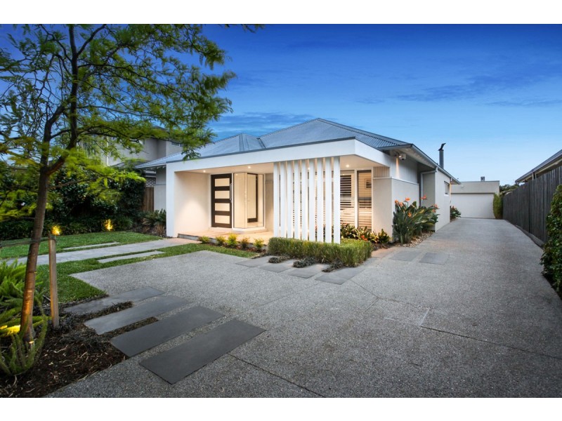 18 Curlew Avenue, Altona VIC 3018