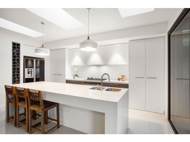 18 Curlew Avenue, Altona VIC 3018