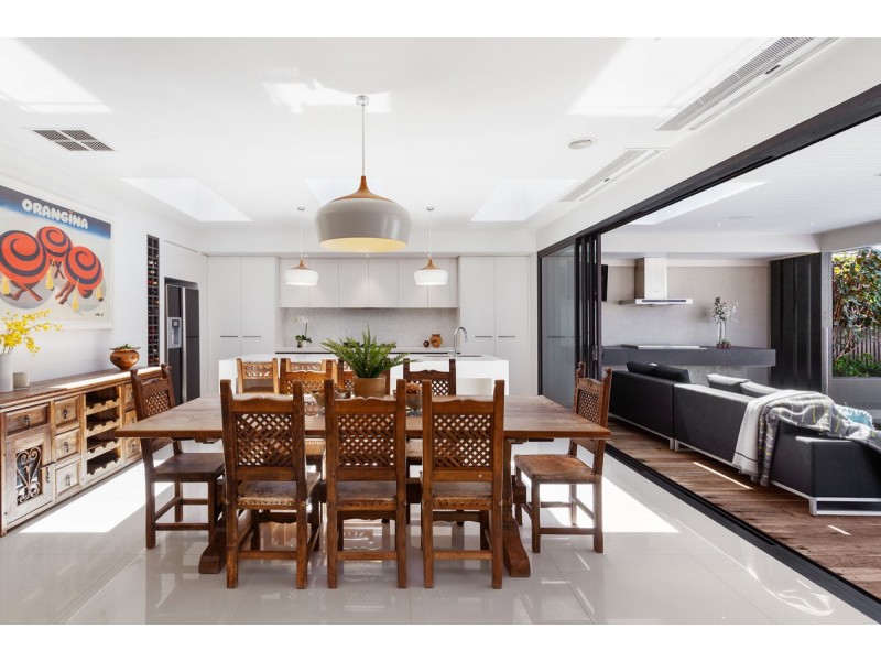 18 Curlew Avenue, Altona VIC 3018