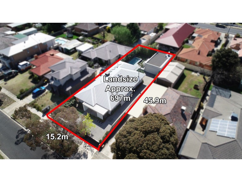 18 Curlew Avenue, Altona VIC 3018