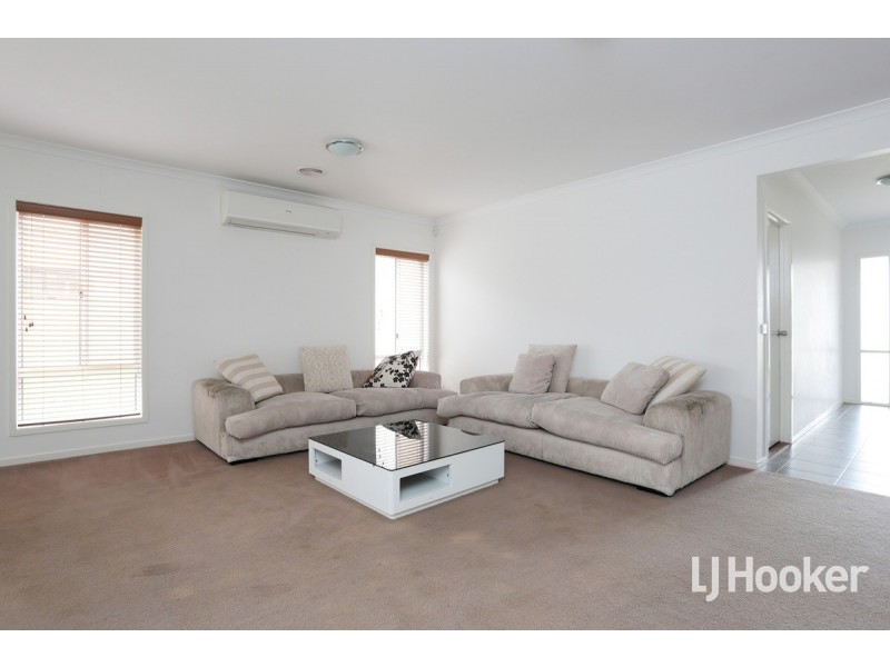 58 Spectacle Crescent, Point Cook VIC 3030