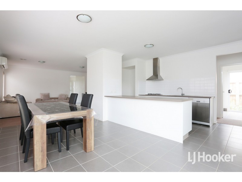 58 Spectacle Crescent, Point Cook VIC 3030