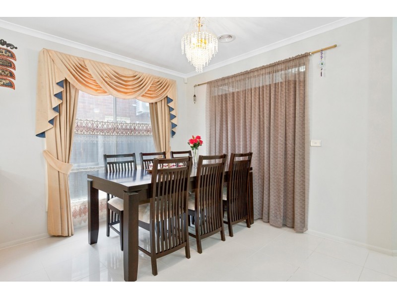 13 Aviemore Way, Point Cook VIC 3030