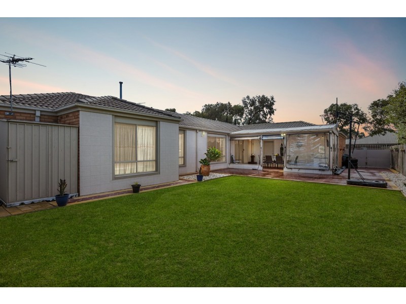 13 Aviemore Way, Point Cook VIC 3030