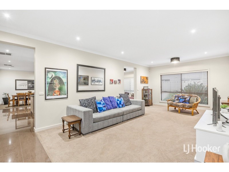 9 Vasto Drive, Point Cook VIC 3030