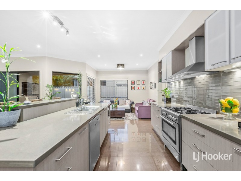 9 Vasto Drive, Point Cook VIC 3030