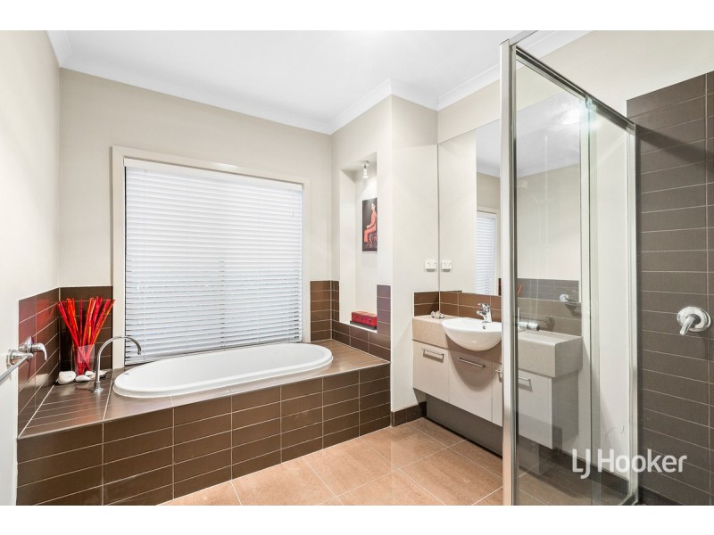 9 Vasto Drive, Point Cook VIC 3030