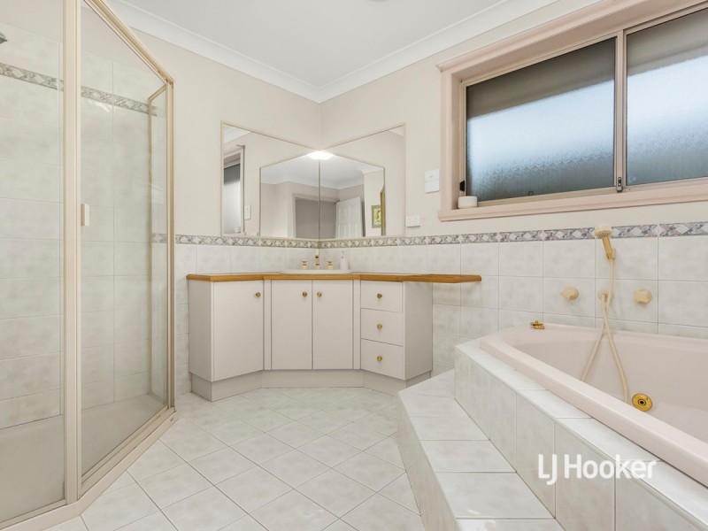 8 Monivae Court, Seabrook VIC 3028