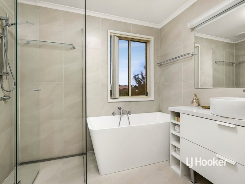 53 Kirkstone Road, Point Cook VIC 3030