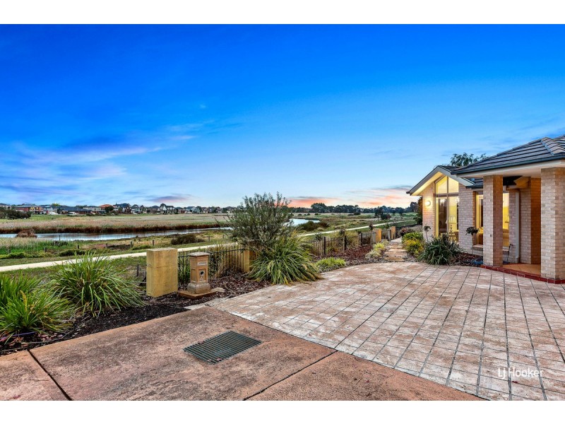 4 The Point, Sanctuary Lakes VIC 3030