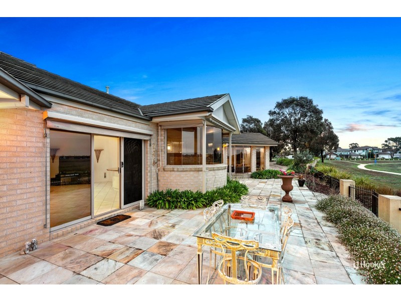 4 The Point, Sanctuary Lakes VIC 3030