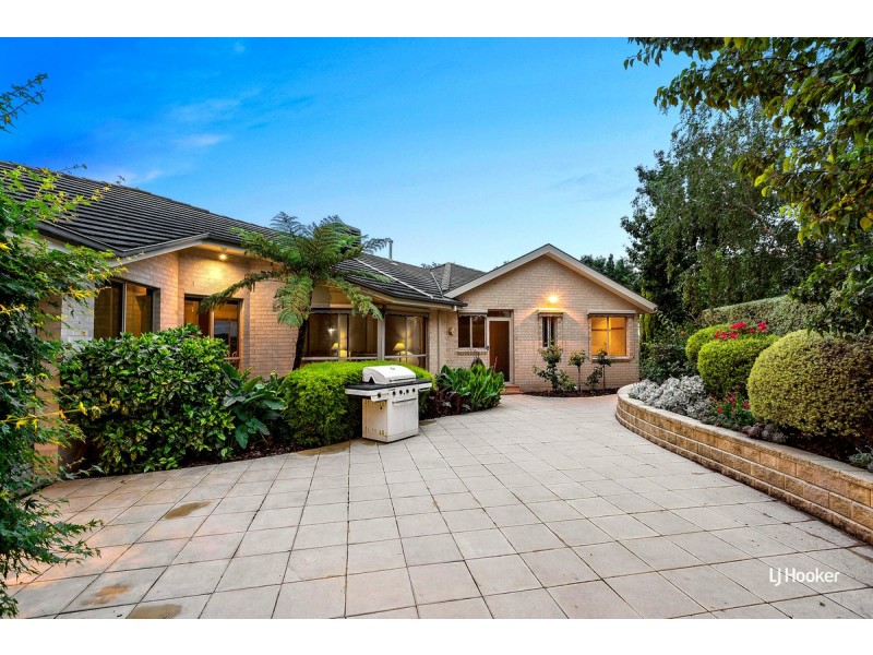 4 The Point, Sanctuary Lakes VIC 3030