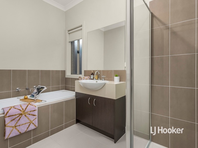 73 Middleton Drive, Point Cook VIC 3030