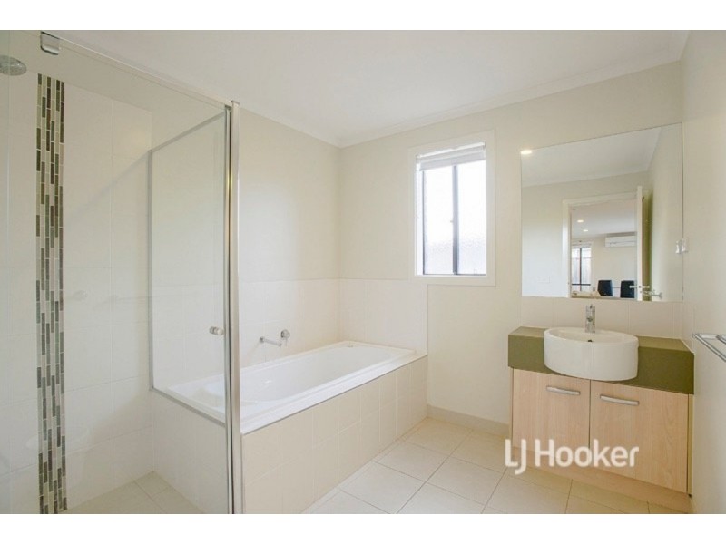 1 Lorne Way, Point Cook VIC 3030