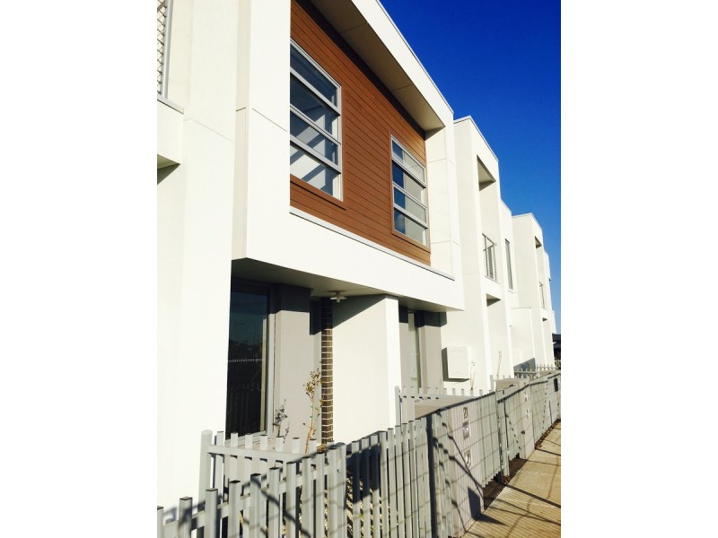 21 Grantham Walk, Williams Landing VIC 3027