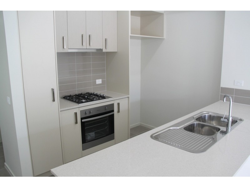 21 Grantham Walk, Williams Landing VIC 3027