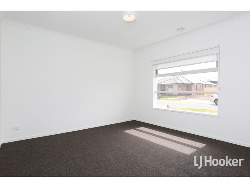 27 Squadron Road, Point Cook VIC 3030