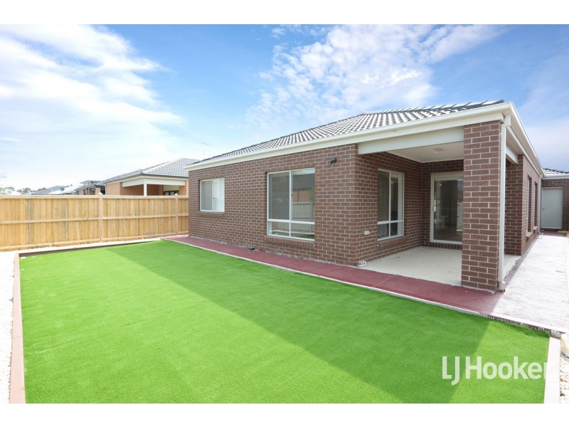 27 Squadron Road, Point Cook VIC 3030