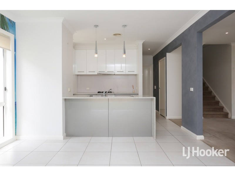 63 Vaucluse Boulevard, Sanctuary Lakes VIC 3030