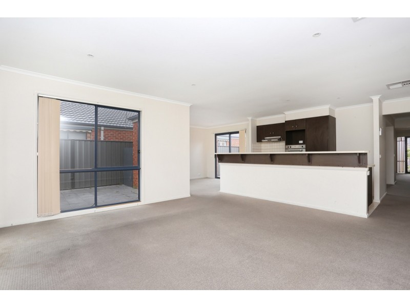 9 Lindsay Gardens, Point Cook VIC 3030
