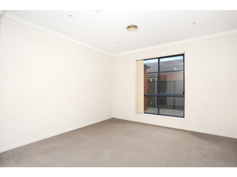 9 Lindsay Gardens, Point Cook VIC 3030