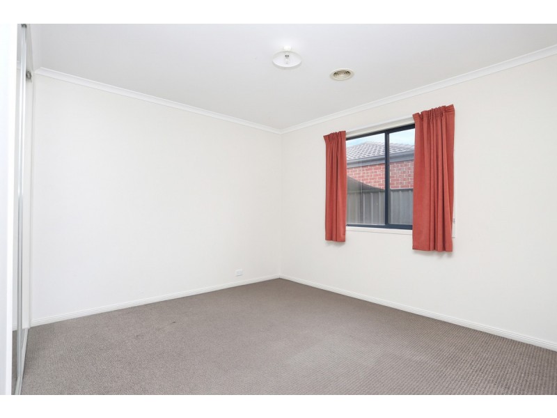 9 Lindsay Gardens, Point Cook VIC 3030