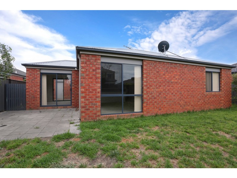 9 Lindsay Gardens, Point Cook VIC 3030