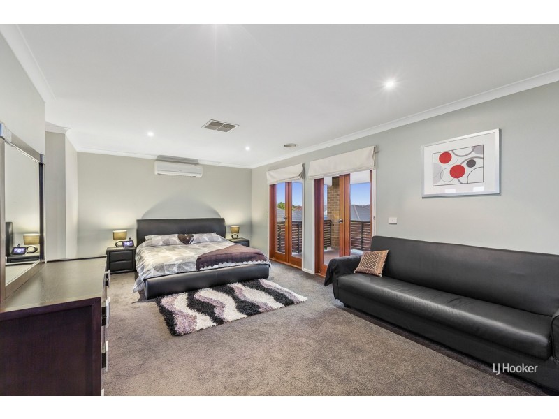 2 Banilla Close, Point Cook VIC 3030