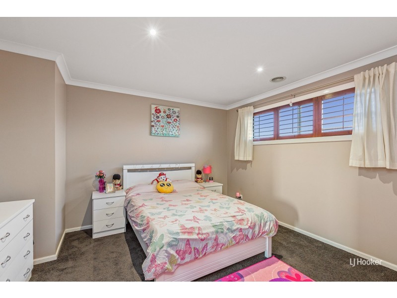 2 Banilla Close, Point Cook VIC 3030
