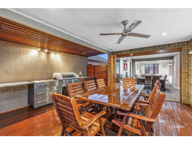 2 Banilla Close, Point Cook VIC 3030