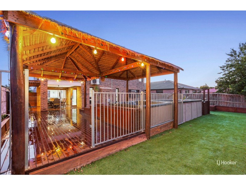 2 Banilla Close, Point Cook VIC 3030