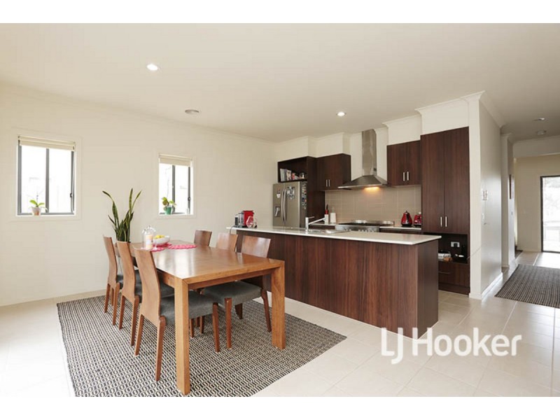 24 Kingsley Avenue, Point Cook VIC 3030