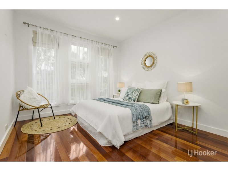 10 Freshwater Point, Sanctuary Lakes VIC 3030