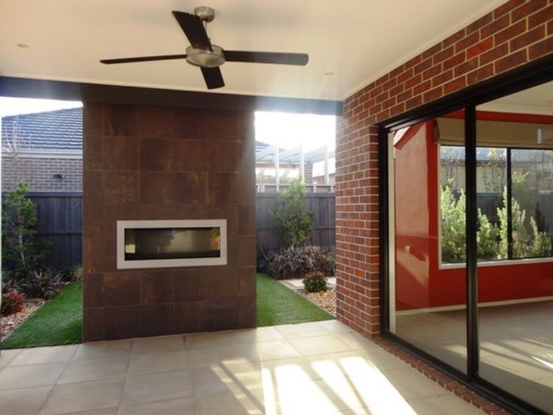 27 Citybay Drive, Point Cook VIC 3030