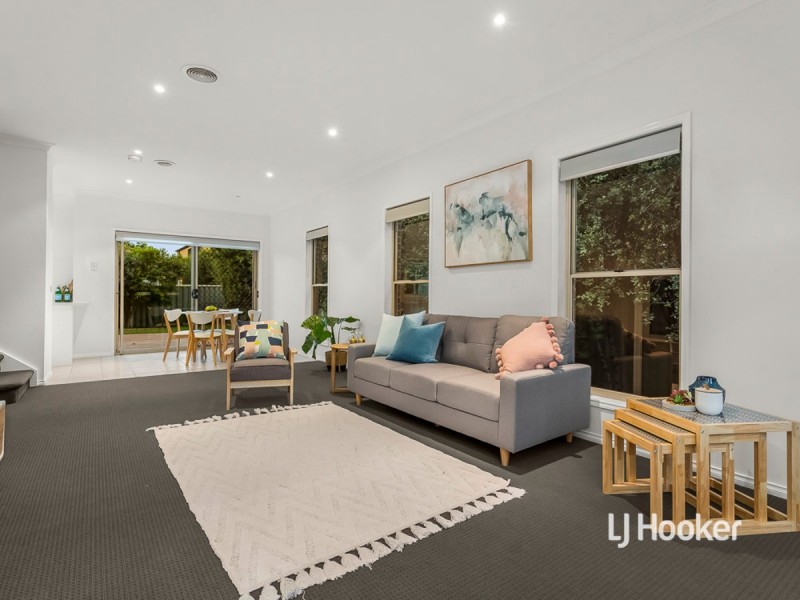 1/14 Mickleton Grove, Point Cook VIC 3030