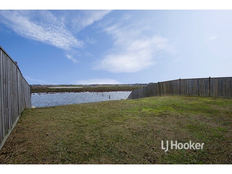 250 Sanctuary Lakes South Boulevar, Sanctuary Lakes VIC 3030