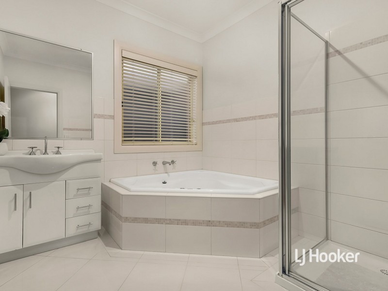 7 Hibiscus Crescent, Point Cook VIC 3030