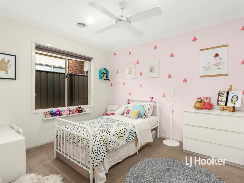 54 Kellerman Drive, Point Cook VIC 3030