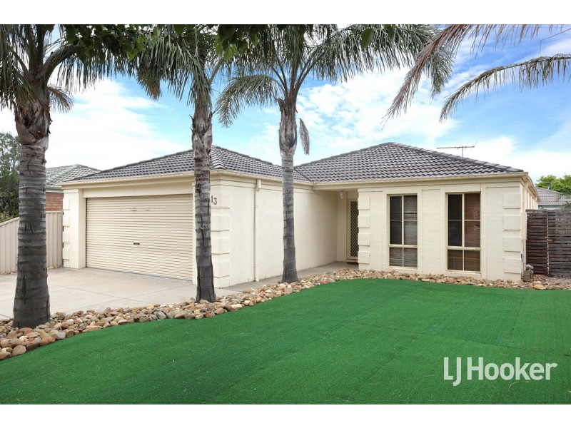 13 Dalkeith Drive, Point Cook VIC 3030