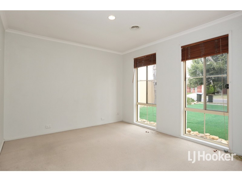 13 Dalkeith Drive, Point Cook VIC 3030