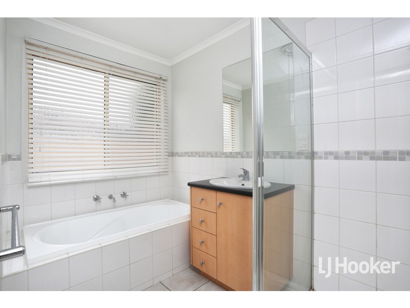 13 Dalkeith Drive, Point Cook VIC 3030