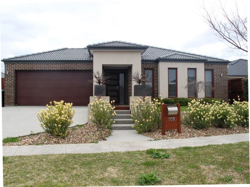 108 Fongeo Drive, Point Cook VIC 3030